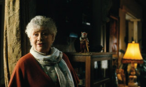 ... names joan plowright characters aunt lucinda spiderwick still of joan