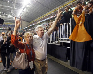 texas longhorns head coach mack brown and this wife sally brown leave ...