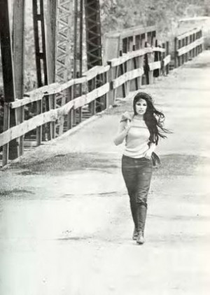 Bobbie Gentry walking across the Tallahatchie Bridge. Photo from Life ...