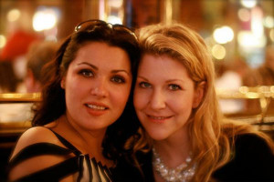 Anna Netrebko and Joyce DiDonato at Bofinger, Paris after I Capuleti e ...