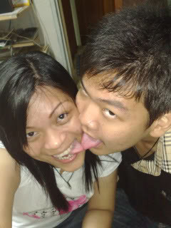 tongue kissing Image