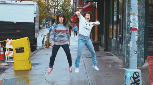 Abbi Jacobson and Ilana Glazer dancing on Broad City GIF