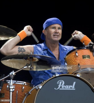 chad smith red hot chili peppers totally looks like will ferrell