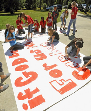 They CAN cheer for Christ! Judge rules Texas cheerleaders are allowed ...