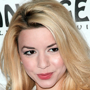 Masiela Lusha Facts And