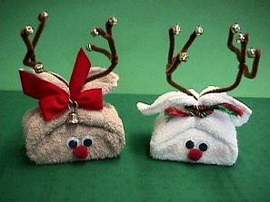 ARTESANATO DE NATAL – Fazendo bonecos natalícios com toalhas!