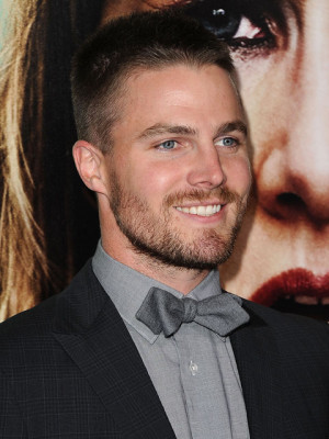 Hung’ Actor Stephen Amell – Hunk of the Day [PICTURES]