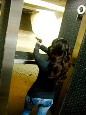 Girls, Guns and Links: April 10, 2013