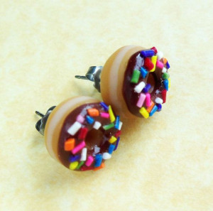 chocolate glazed doughnut stud earringsChocolate Polymer Clay, Polymer ...