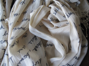 When I saw this scarf on Pinterest , I knew I had to try and make one ...