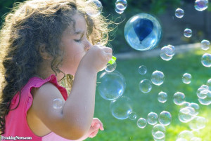 Balloon in Soap Bubbles - pictures