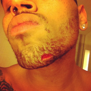 Chris Brown Gets In Fight With Drake’s Entourage, Tweets Photo Of ...