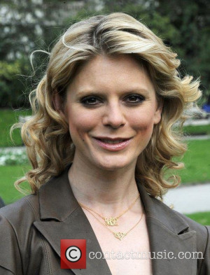 Emilia Fox Base Donn Des