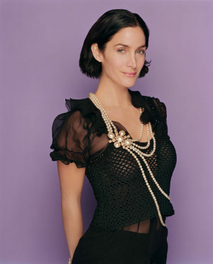 Imagini Vedete Carrie-Anne Moss Carrie-Anne Moss View full size