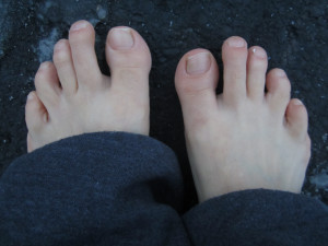 barefoot-in-the-snow-002.jpg
