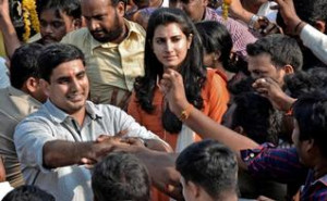 Nara Lokesh greets TDP supporters at Nimmakuru in Krishna district on