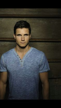 Robbie Amell Quotes