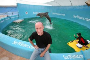 David Yates, CEO of Clearwater Marine Aquarium, with a resident ...