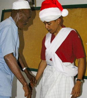 ... ’ Saw Barack Obama Kissing Muslim Claus In A Mosque On Christmas