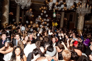 Chicago Scene New Year's Eve Party at The Drake Chicago. Event ...