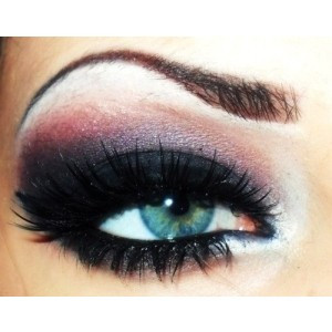 Black glitter eye make up #eyes #makeup #eyeshadow