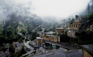 The courtyards and roofs both serve as pedestrian streets. The ...
