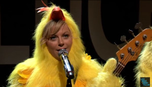 ... To Start Your Monday Than With Amy Poehler Singing In A Chicken Suit