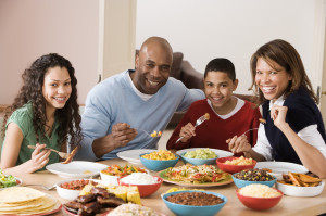 family meal time - Memorial Health | Live Well Online Magazine