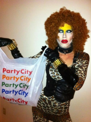 geaux: giohvanni: THe Queen on the Party City Underworld YES MAAM