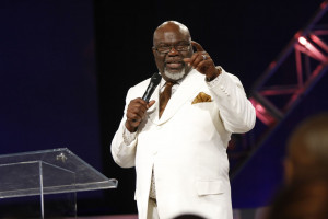Bishop T.D. Jakes: Mobilizing Churches To The Polls on October 26th ...