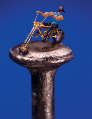 Willard Wigan Grain of Sand