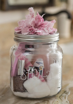 10 DIY MASON JAR GIFT IDEAS