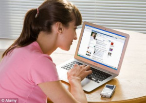 People who constantly check Facebook may be lacking in self-esteem, a ...