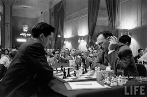 Alfred Eisenstaedt: Russian chess players , 1954