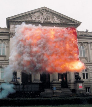 Red Flag Paradise. Cai Guo-Qiang.Cai Guoqiang, Art Installations, Red ...