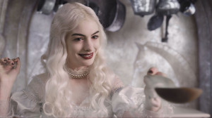 News – Anne Hathaway as the White Queen!