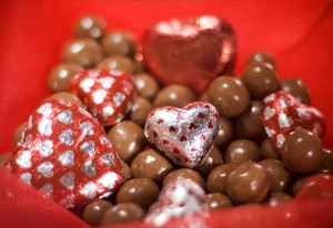 Awesome Lovely Romantic Delicious Happy Chocolate Day 2014 SMS, Quotes ...