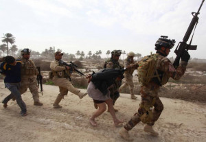 Iraqi security forces arrest suspected militants of the al Qaeda ...