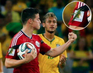 James Rodriguez Insect jpg 400x316 Soccer Player Attracts GIANT Insect