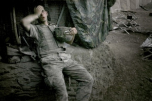Tim Hetherington's photo, of a soldier in the Korengal Valley in ...