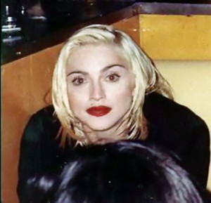 Description Madonna 1990 cropped 2.jpg