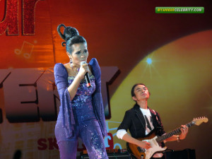Phyu Phyu Kyaw Thein @ Sein Gay Har Music Concert