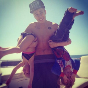 Wanna OD on cuteness? Then check out these photos of Justin Bieber on ...