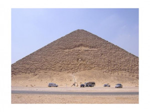 2830011-The_Red_Pyramid_Dahshur.jpg