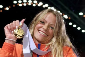 Inge De Bruijn Toont Bij Wk In Fukuoka Lachend Haar Tweede Gouden ...