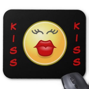 Kissy Face kiss Kiss Mousepad