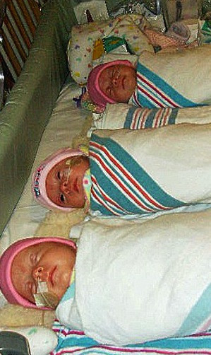 Mom with Cystic Fibrosis has history-making triplets despite doctors ...