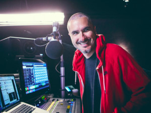 ... Zane Lowe has 2 motivational quotes in his office - Business Insider