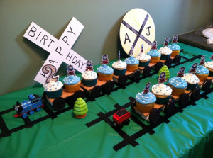 Thomas the train cupcake train #thomasthetrain #boybirthday Oreos ...