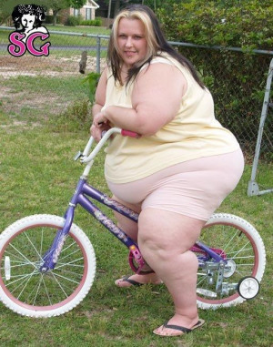 ... naked-girls-on-bikes-fat-girl-riding-bicycle.jpg#fat%20girls%20511x650